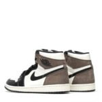 Air Jordan 1 Retro High OG (Dark Mocha) - Image 3