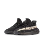 Yeezy Boost 350 v2 Oreo - Image 4