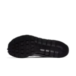 Nike x sacai VaporWaffle "Black & White" - Image 5