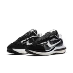 Nike x sacai VaporWaffle "Black & White" - Image 2