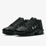 Nike Air Max Plus Utility (Black Metallic) - Image 3